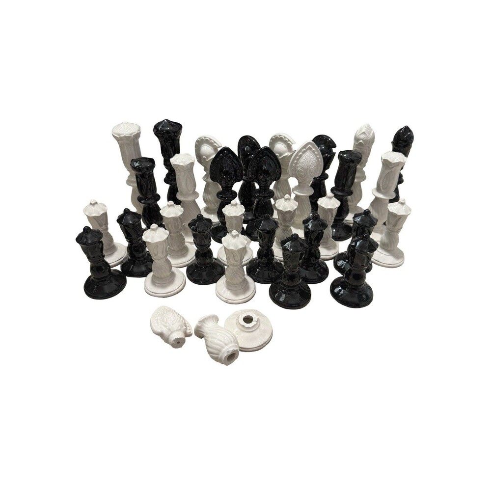 Chess Pieces Set of 32 Ceramic Black‎ & White VTG beautiful pieces chess